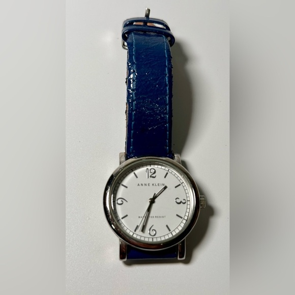 Anne Klein Silver Tone MOP Dial Watch blue needs new battery’s - Picture 2 of 14